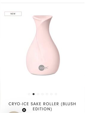 Skin Inc Cryo-Ice Sake Roller in Blush